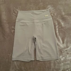 BRAND NEW Gymshark Whitney Simmons High Rise Shorts-Mink-SIZE SMALL